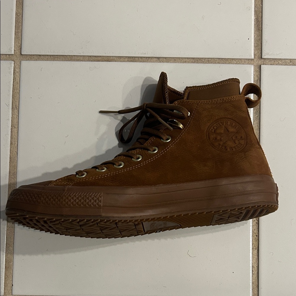 Men's Classic Brown High-Top Sneakers - Picture 2 of 7